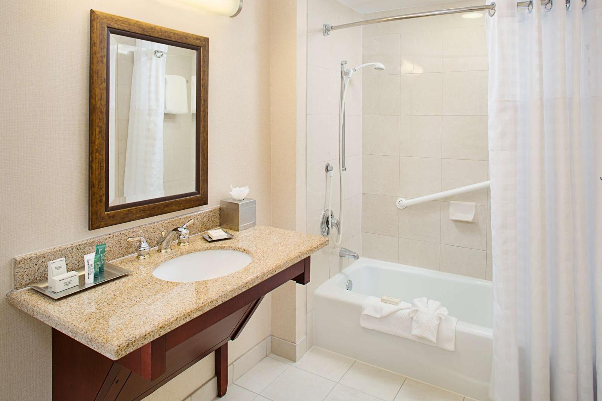 Hilton Providence Hotel Екстериор снимка